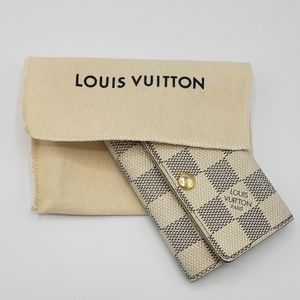 SOLD - Louis Vuitton 6 Key Holder